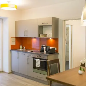 By Gruene Zur Post - 100 % Bio & Ceconi Salisburgo