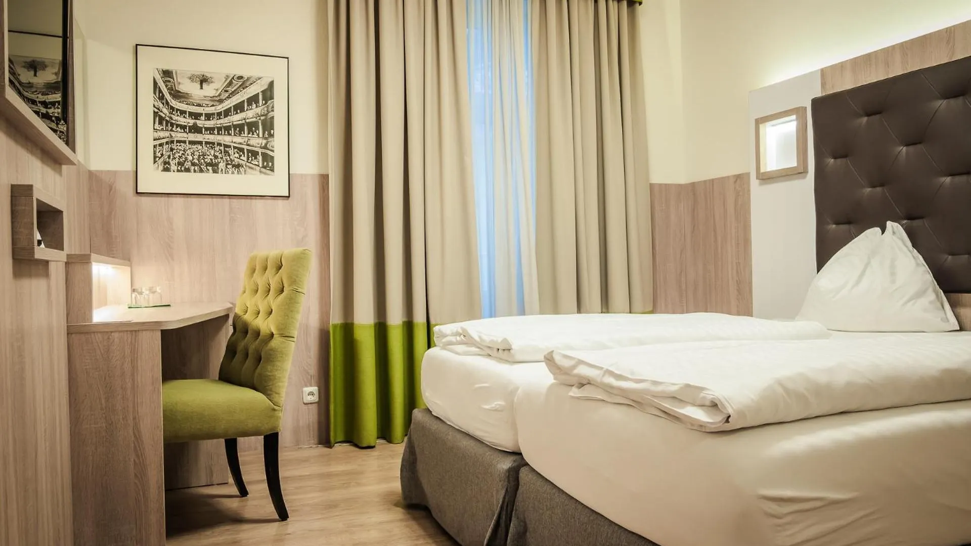 Theater Hotel Salisburgo