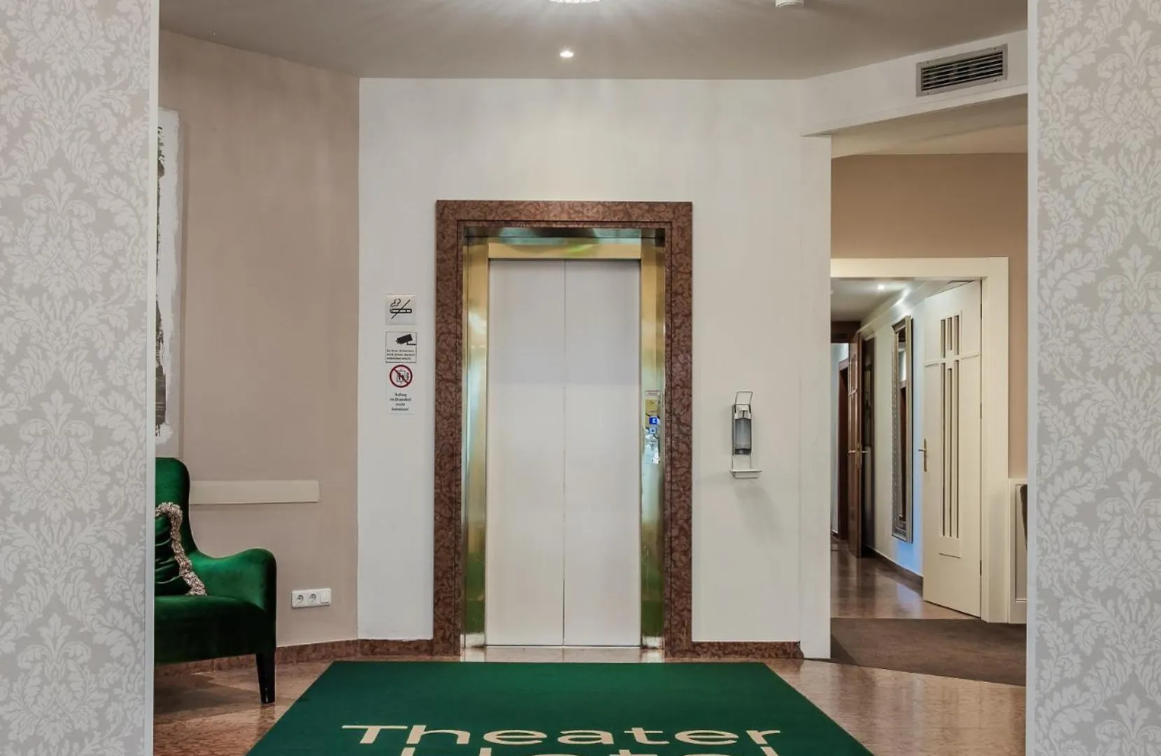Theater Hotel Salisburgo